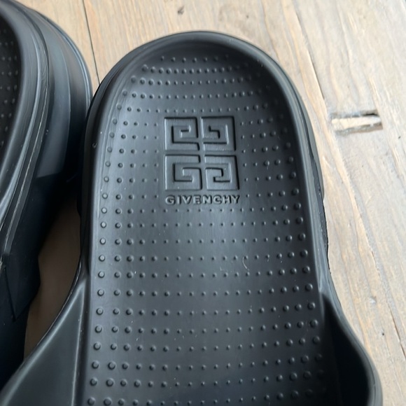 Givenchy Marshmallow Stud Embellished Slides Sandals in Black US 9.5, EU 40 - Picture 10 of 15